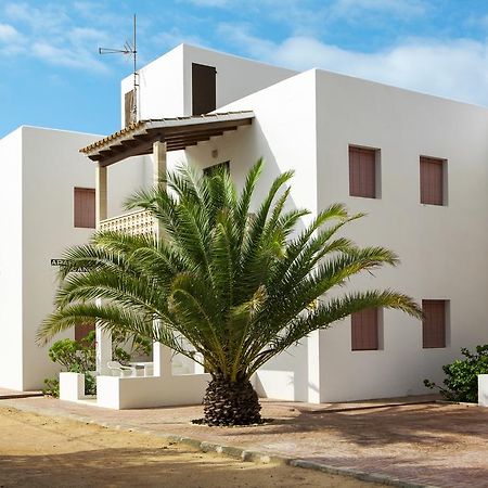 Apartamentos Escandell - Formentera Vacaciones Playa Migjorn Exteriör bild